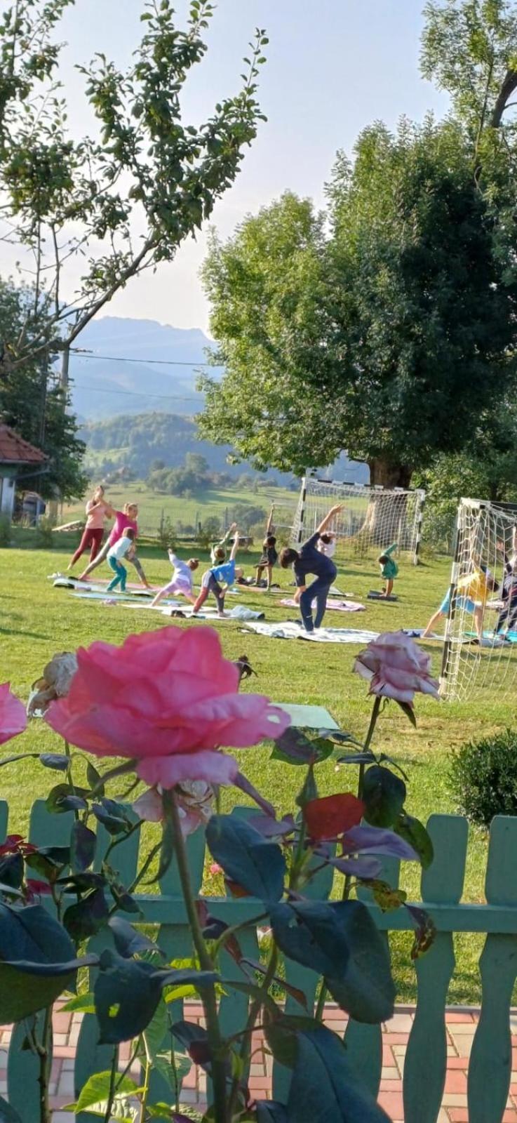 Pensiunea Tabacaru Peştera Buitenkant foto