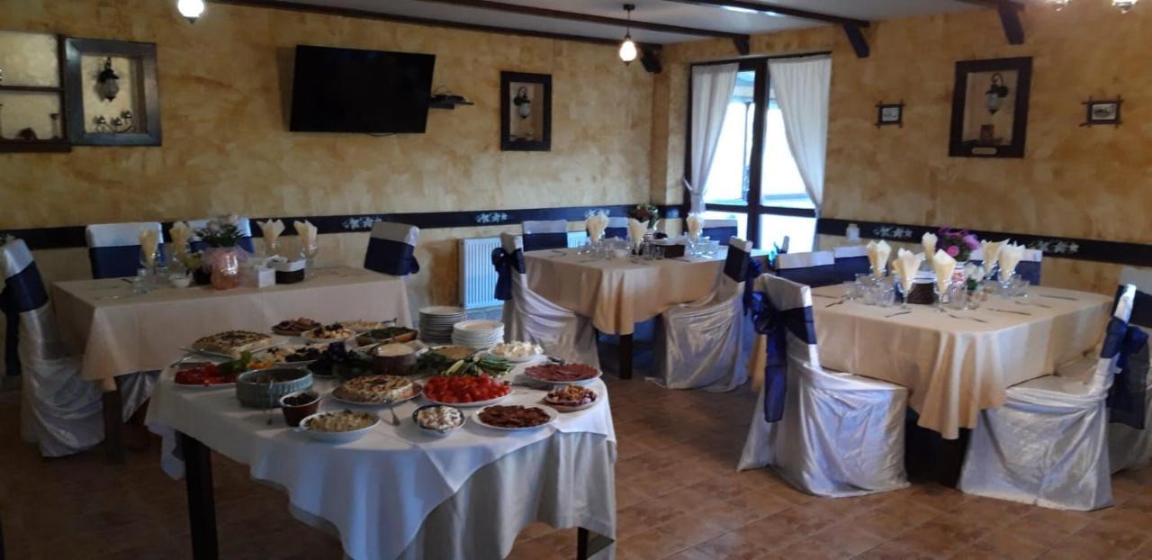 Pensiunea Tabacaru Peştera Buitenkant foto